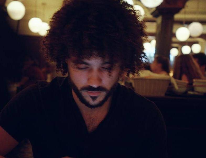 Theo M. - Traducteur/Interprète/Formateur en Langues