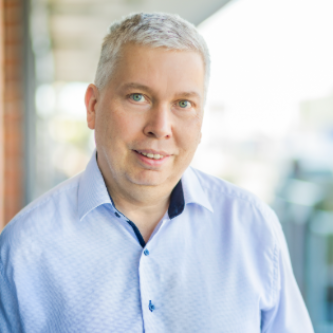 Manfred Osthof - Digital Learning & AI Adoption Consultant