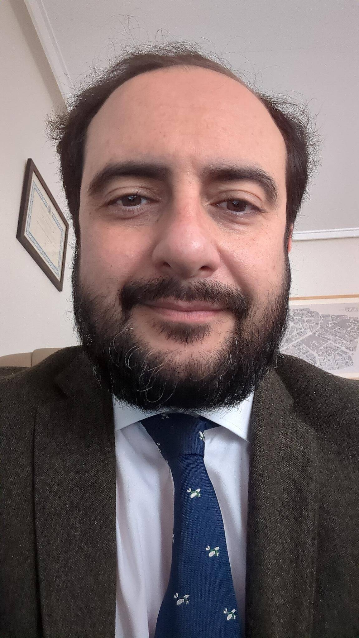 Víctor Manuel  - Abogado