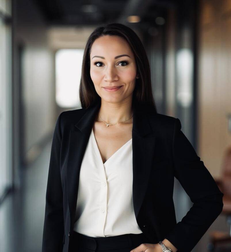 Mandy  - Senior HR Manager