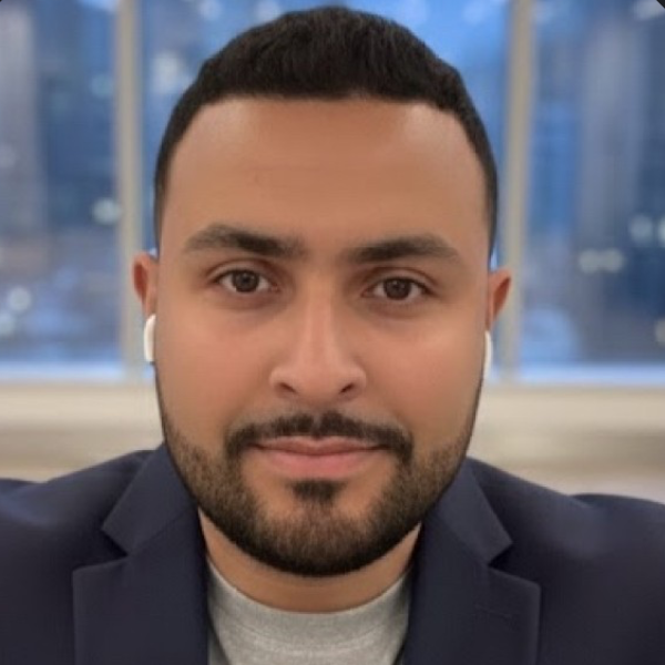 Zakaria E. - Senior Analytics Engineer