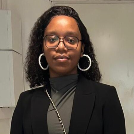 Esther Kazadi Misenga - Copywriter