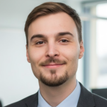 Matthias B. - Finance Manager