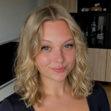 Maren Woltemath - Social Media Management