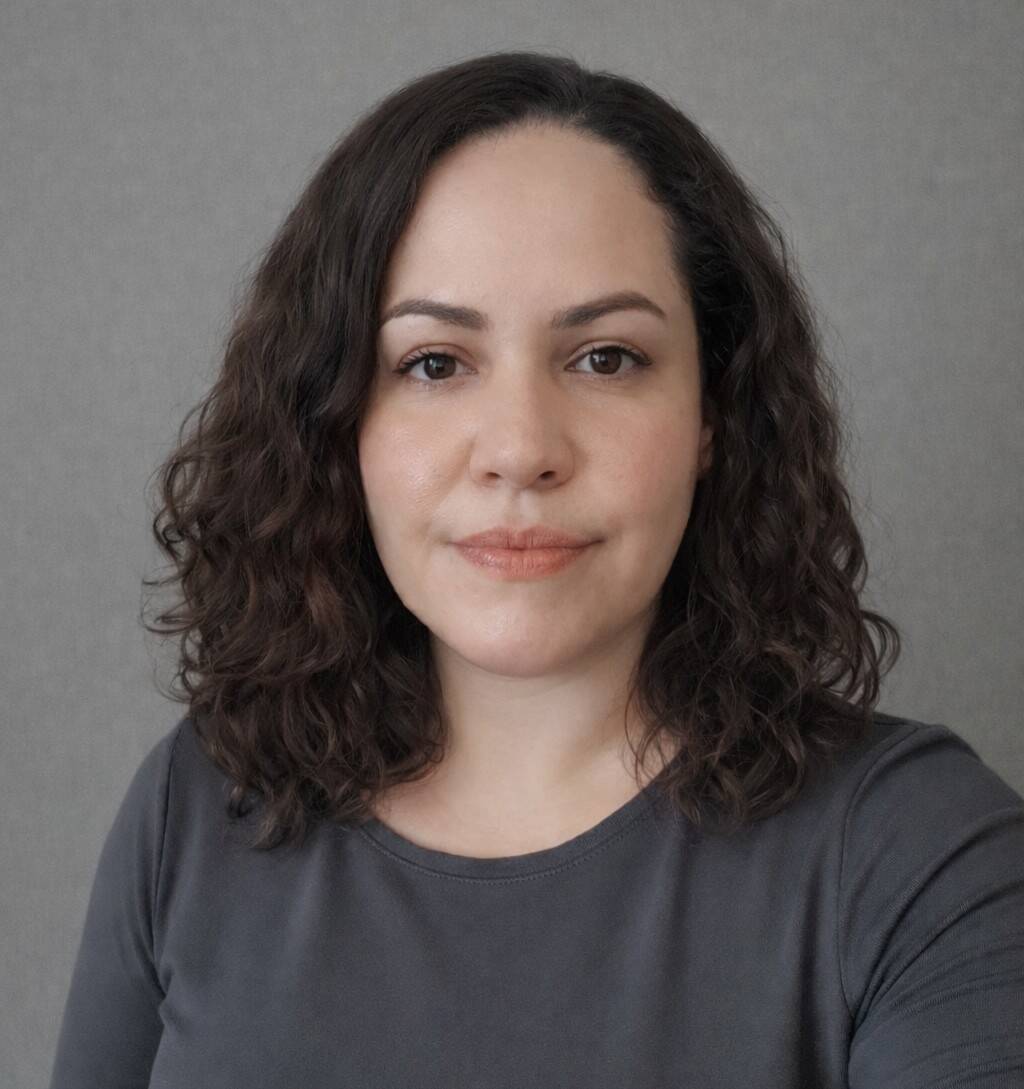 Stephany S. - Change, ESG & Executive Comms / Native US-English