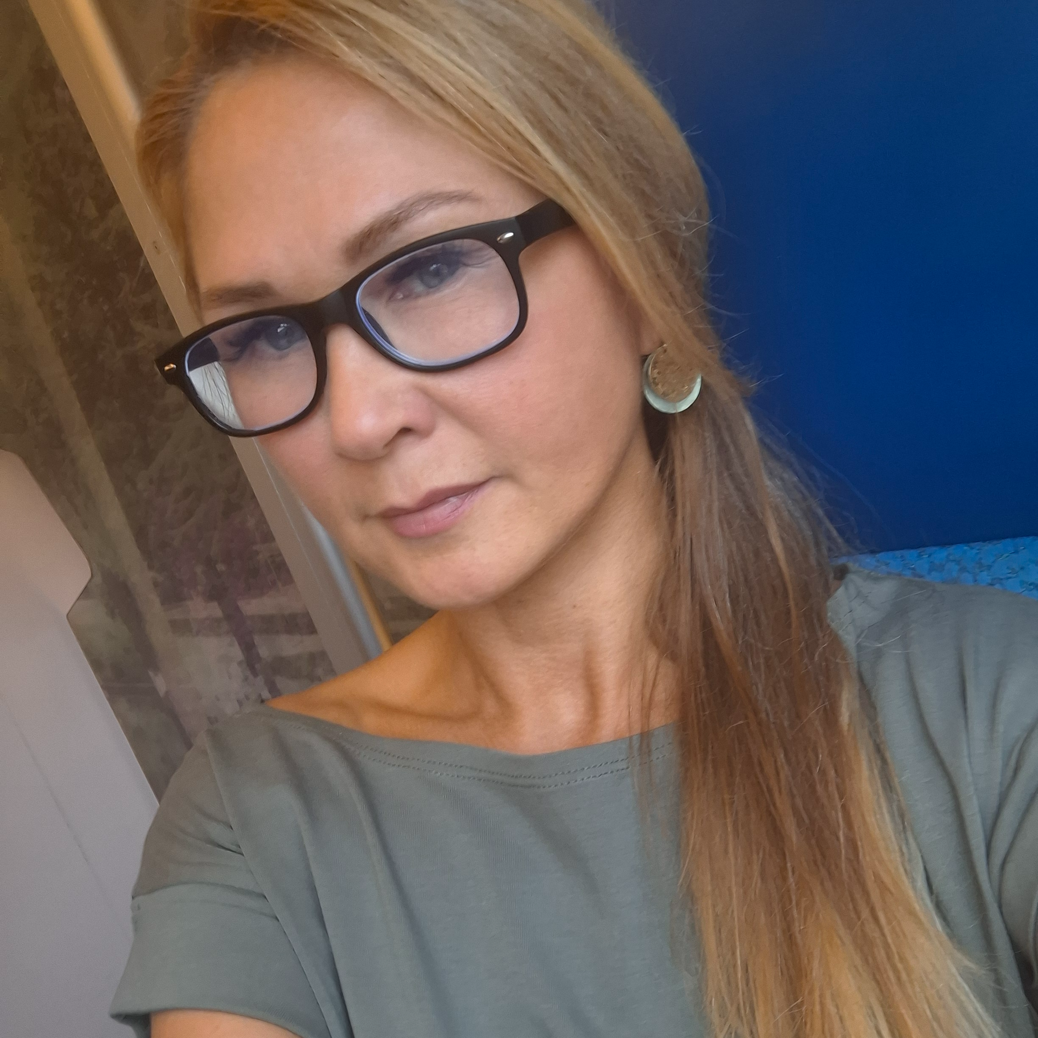 Nina Young - Shopify Designer Developer & Conversion Specialist