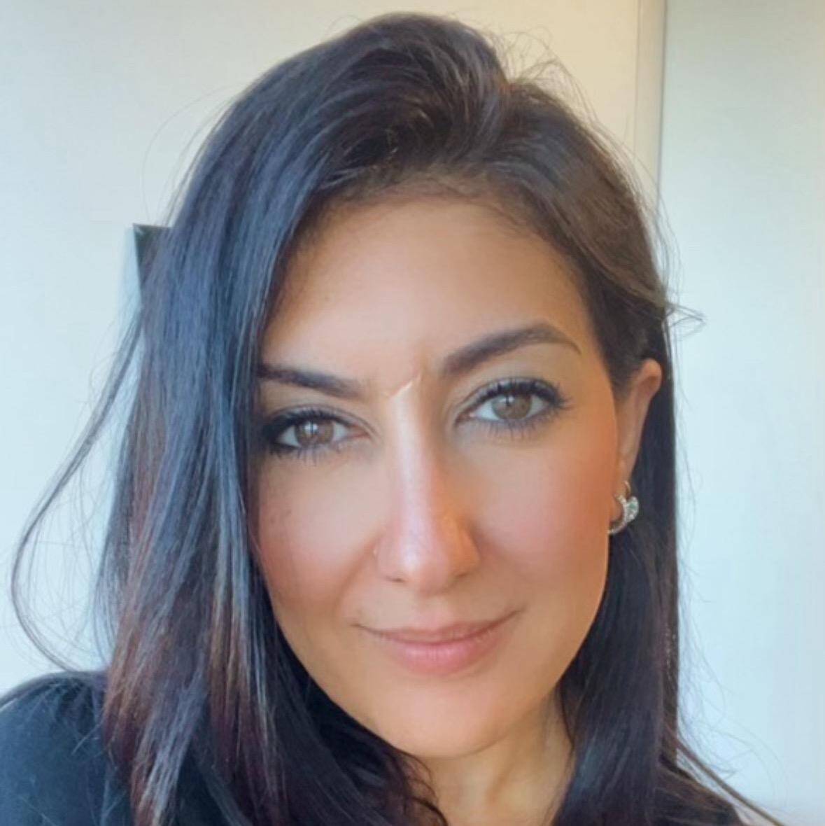 Alia O. - Business Developer 