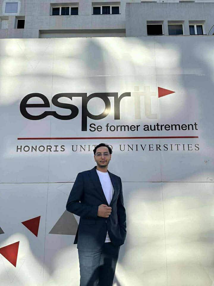 Elyes T. - LLM & Fullstack Engineer