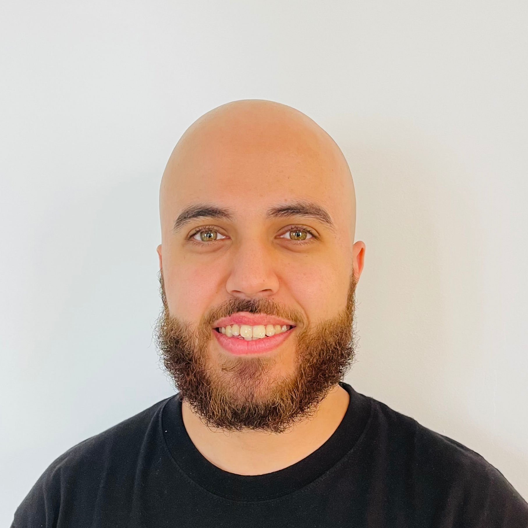 Hasni Fodeilla - Développeur Front-end Next | React  🚀