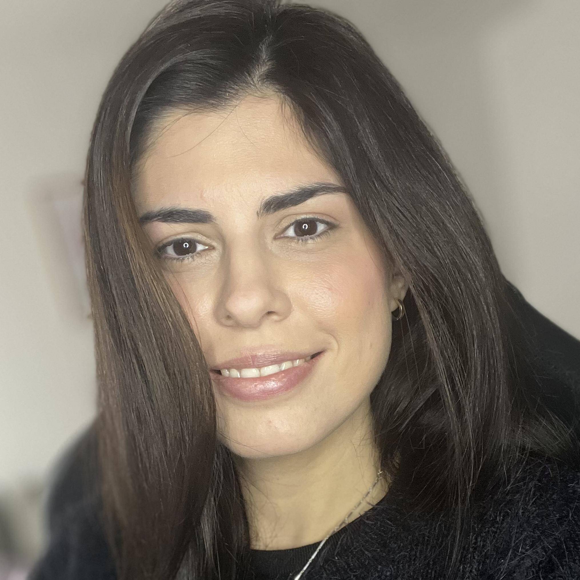 Elibeth Carvajal - Especialista en Automatización con IA