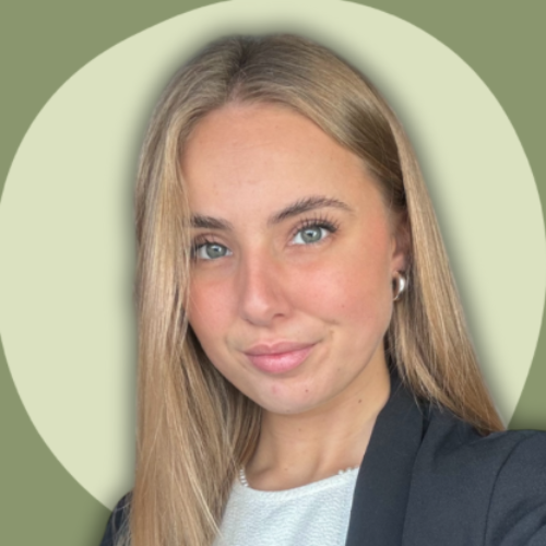 Elina R.