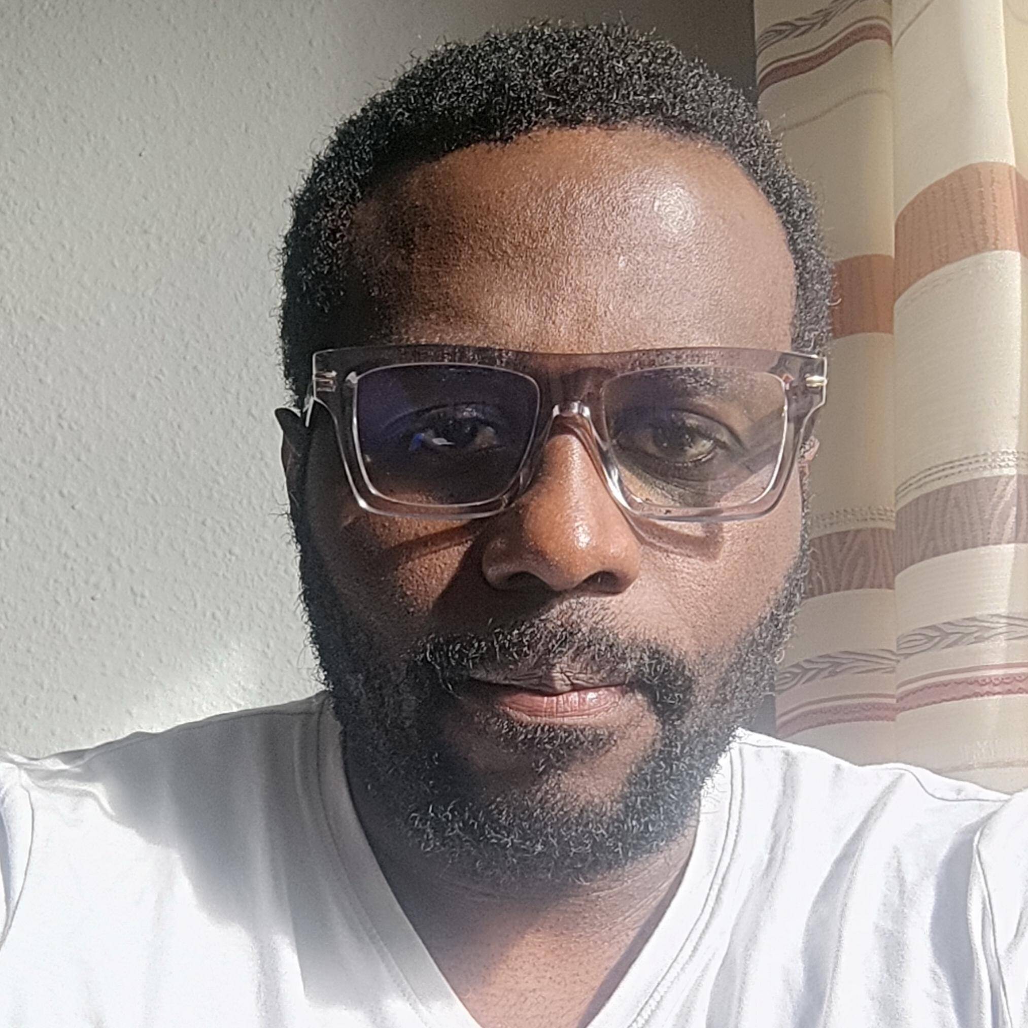 Cedric L. - Backend/Software Engineer–Go| PHP(Symfony,Laravel)