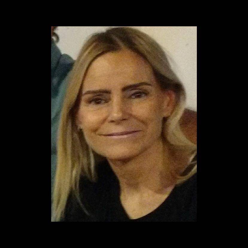 Juliana  - Professional Psychologist / Customer Service