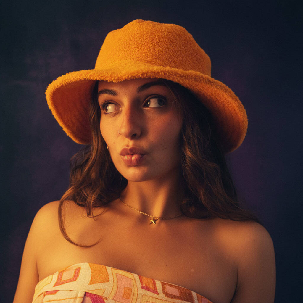 Carolina Soriano Ribeiro - Video Editor, Photographer, Photo Editor 