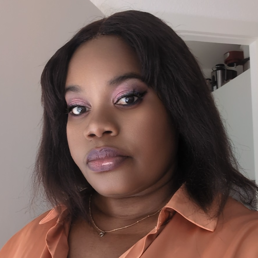 Yvena Mderosier