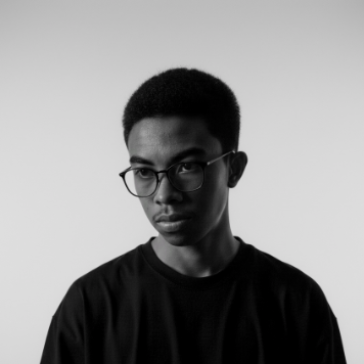 Velomary Andriamasy - Web & UX/UI Designer