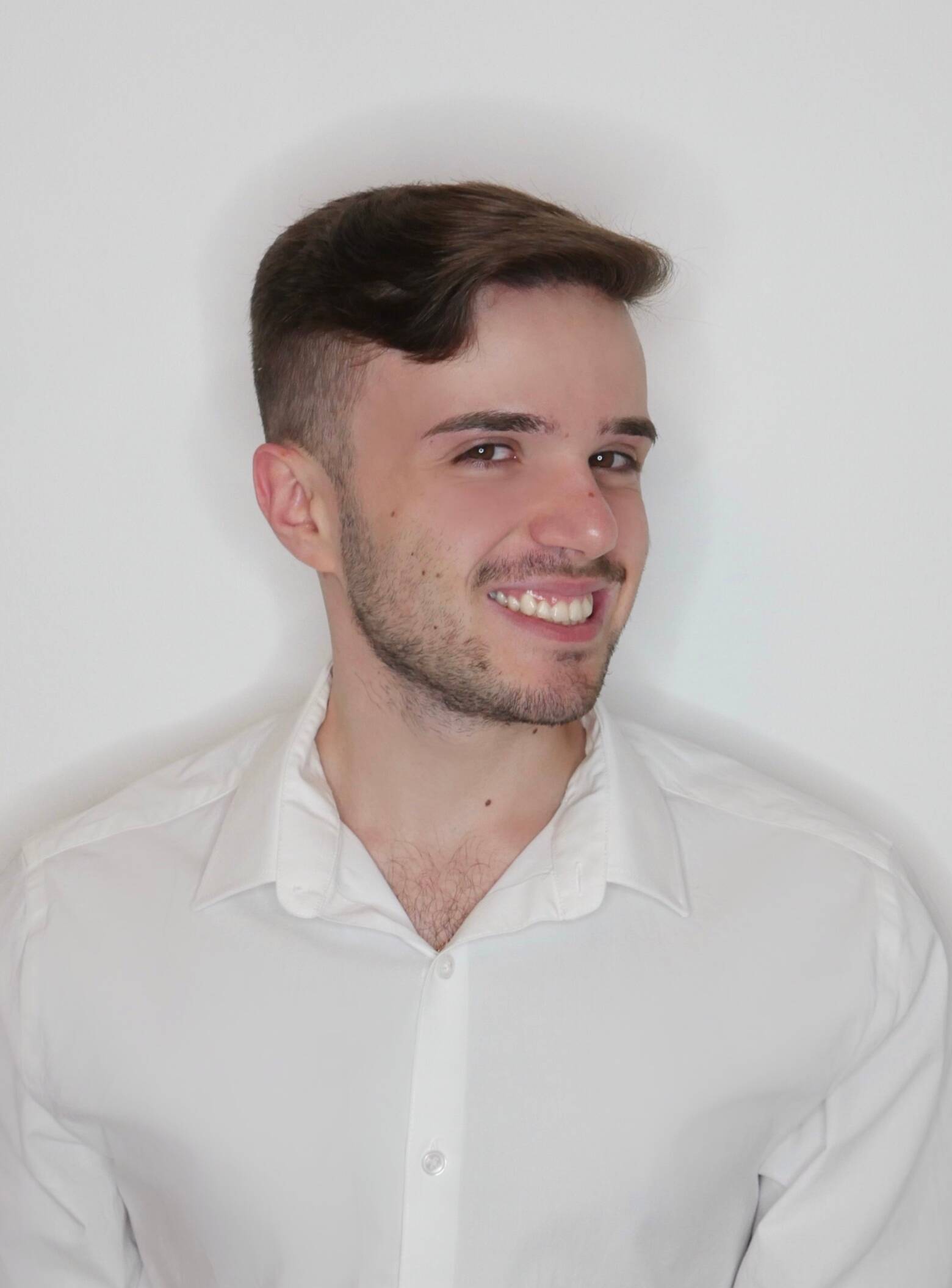 Dmitri L. - Full-Stack Webentwickler