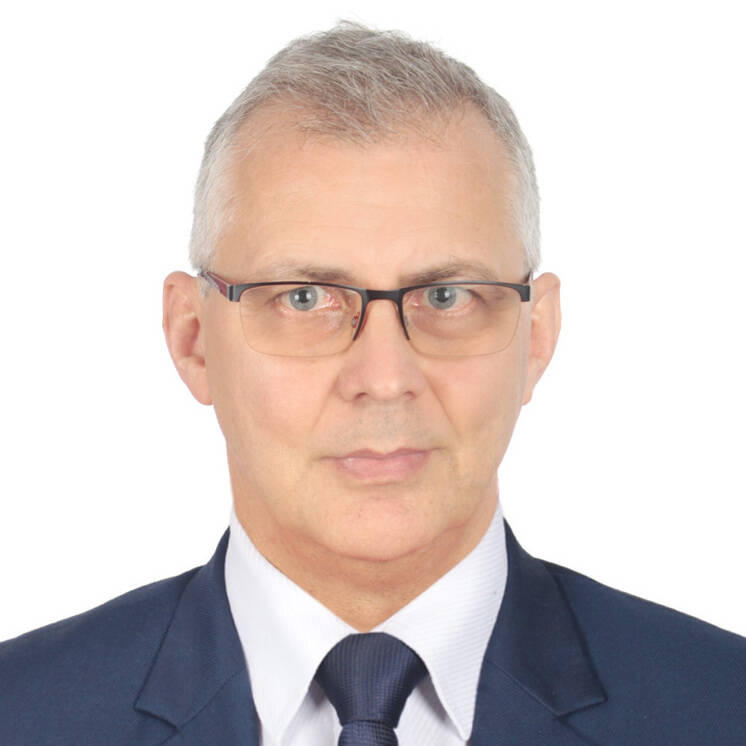 Wolfgang F.