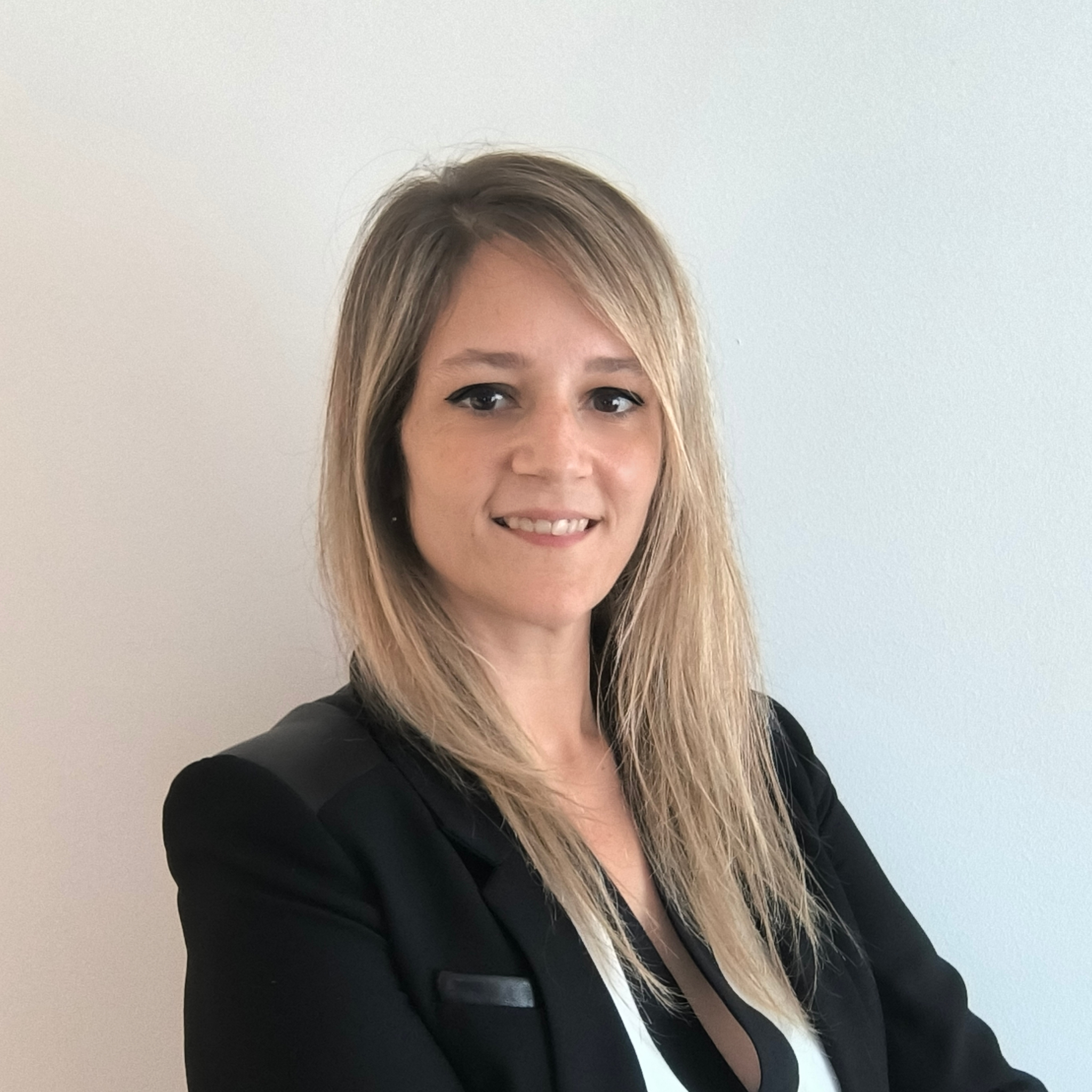 Arantza López - Analyst & Developer | Tech | Education | Gaming