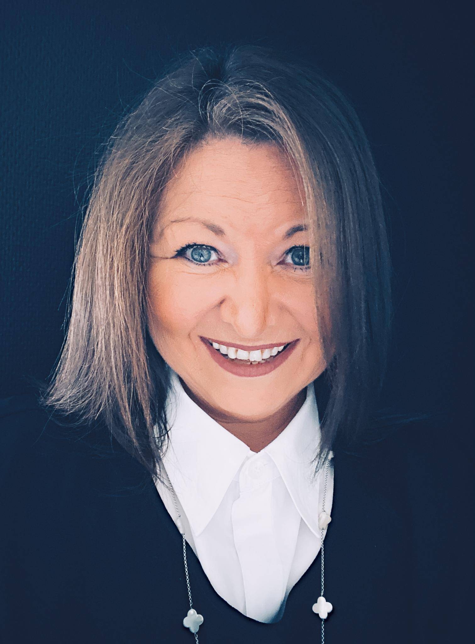 Christine  - Communication/Vidéos/Gestion de projet/RS
