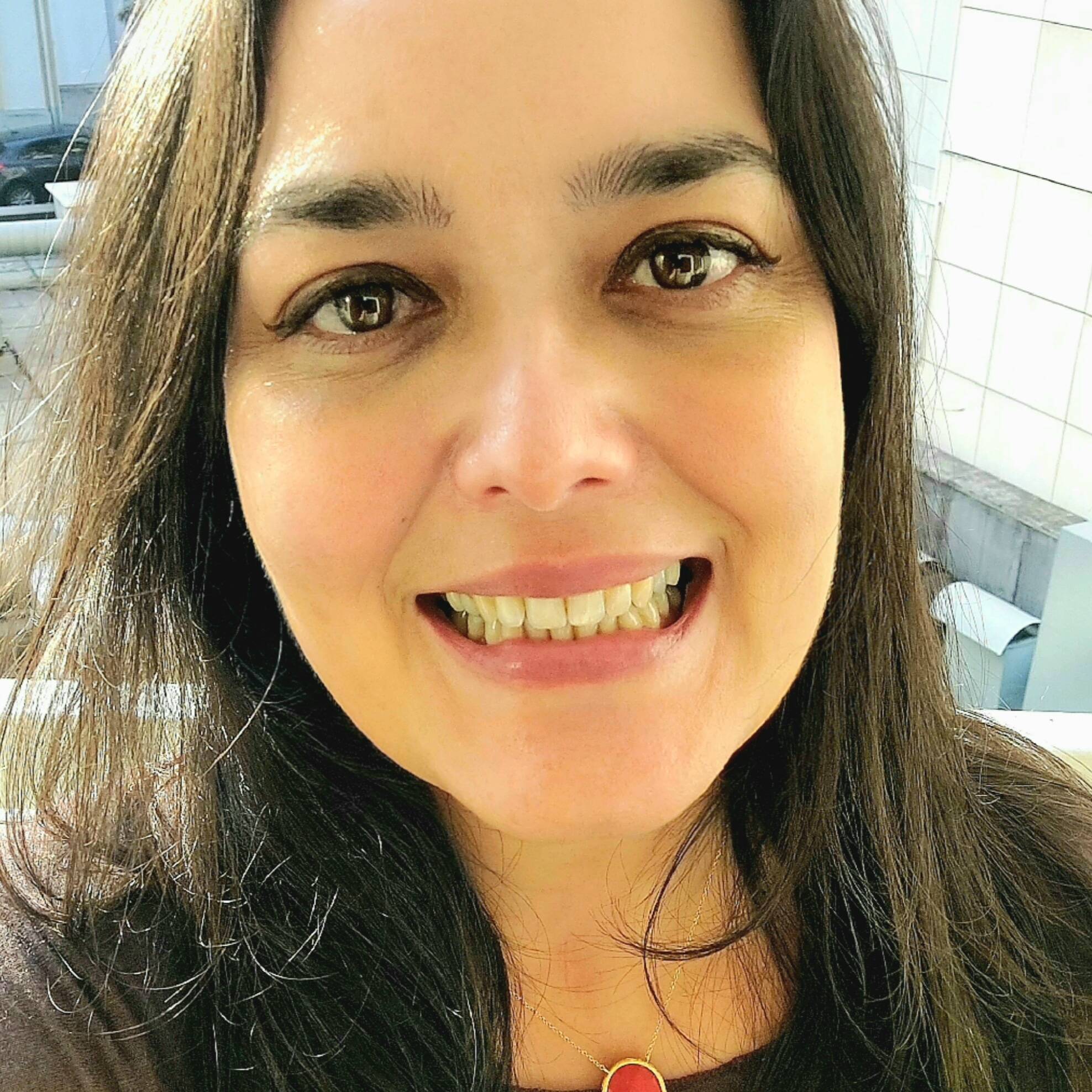 Raquel Cunha - Portuguese Translator & Transcreator & Localizer