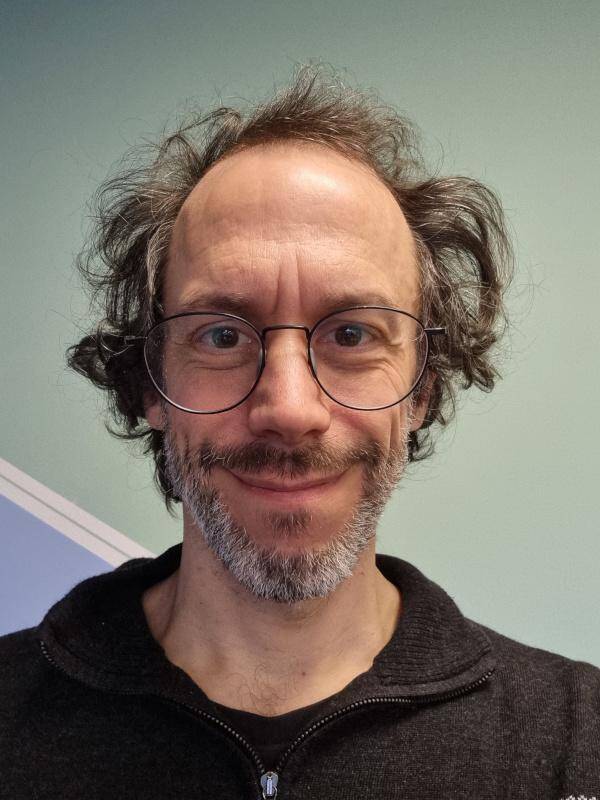Simon De Bakker - embedded developer