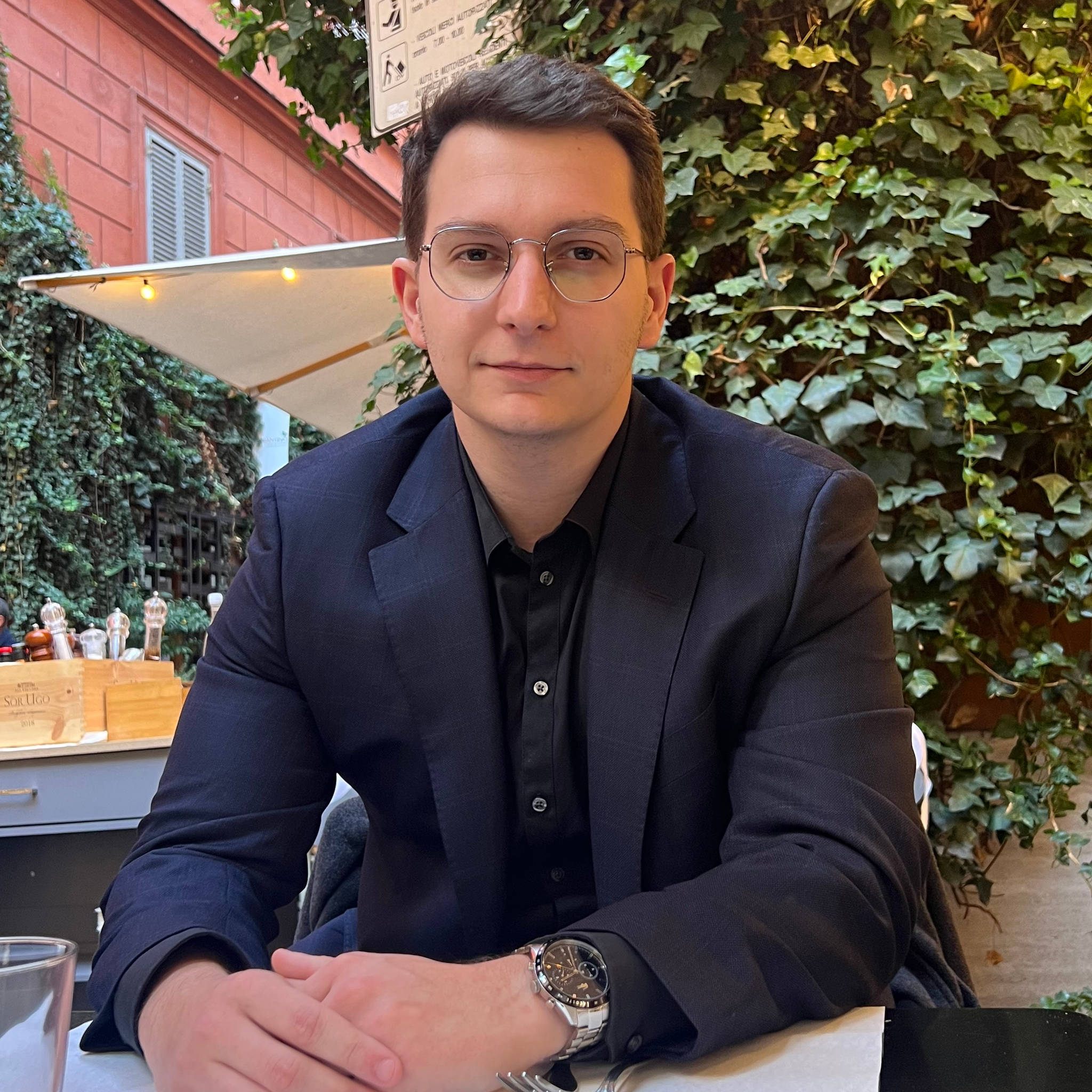 Romain B. - Account Executive | Full-Cycle Sales