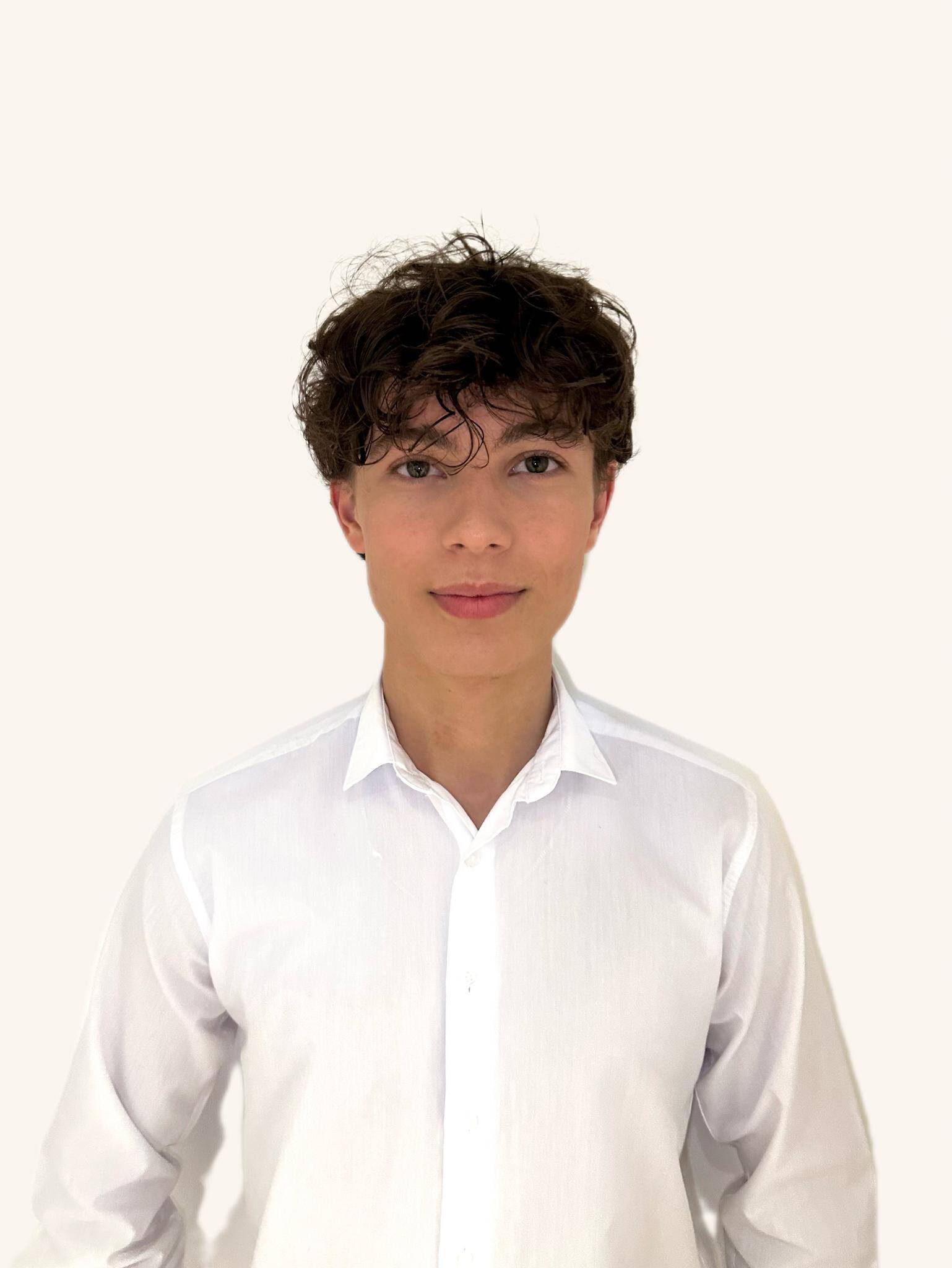 Lucas M.