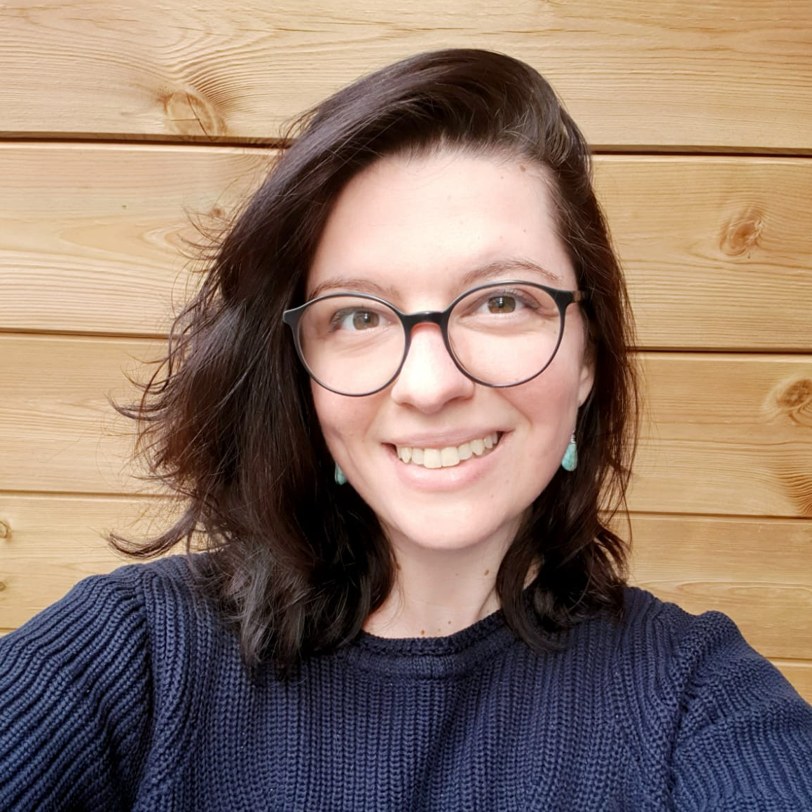 Karinna B. - Traducteur anglais français portugais | Traduction