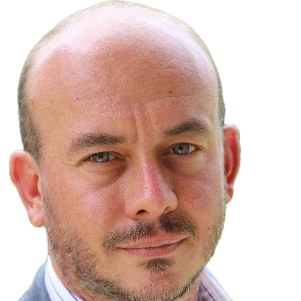 Julien P. - AI Product Strategist — MVP Scope & Monetization