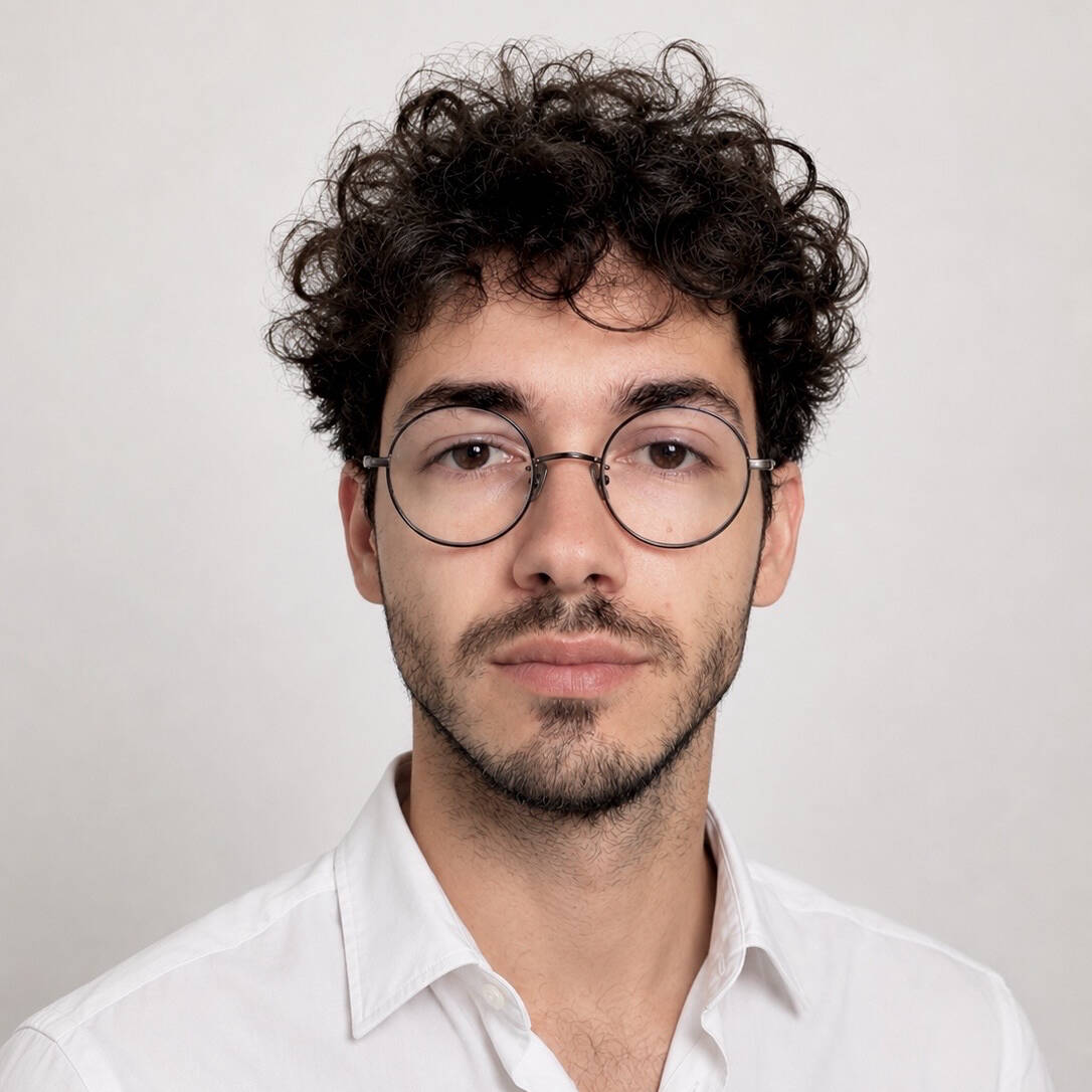 Thomas A. - MOTION DESIGNER | CG 3D IA | C4D BLENDER AE