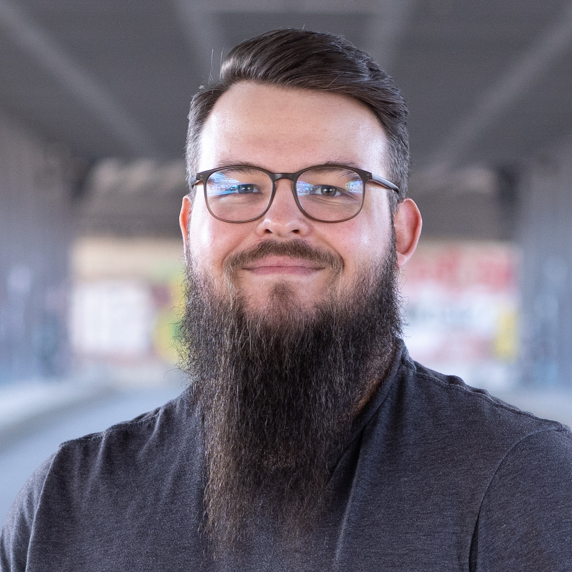 Pascal Loth - Senior Software Engineering Lead