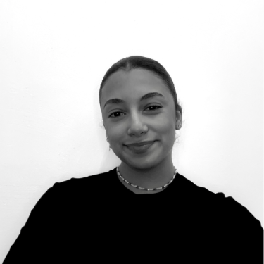 Kenza Etinof - Créatrice de contenus social média & vidéo
