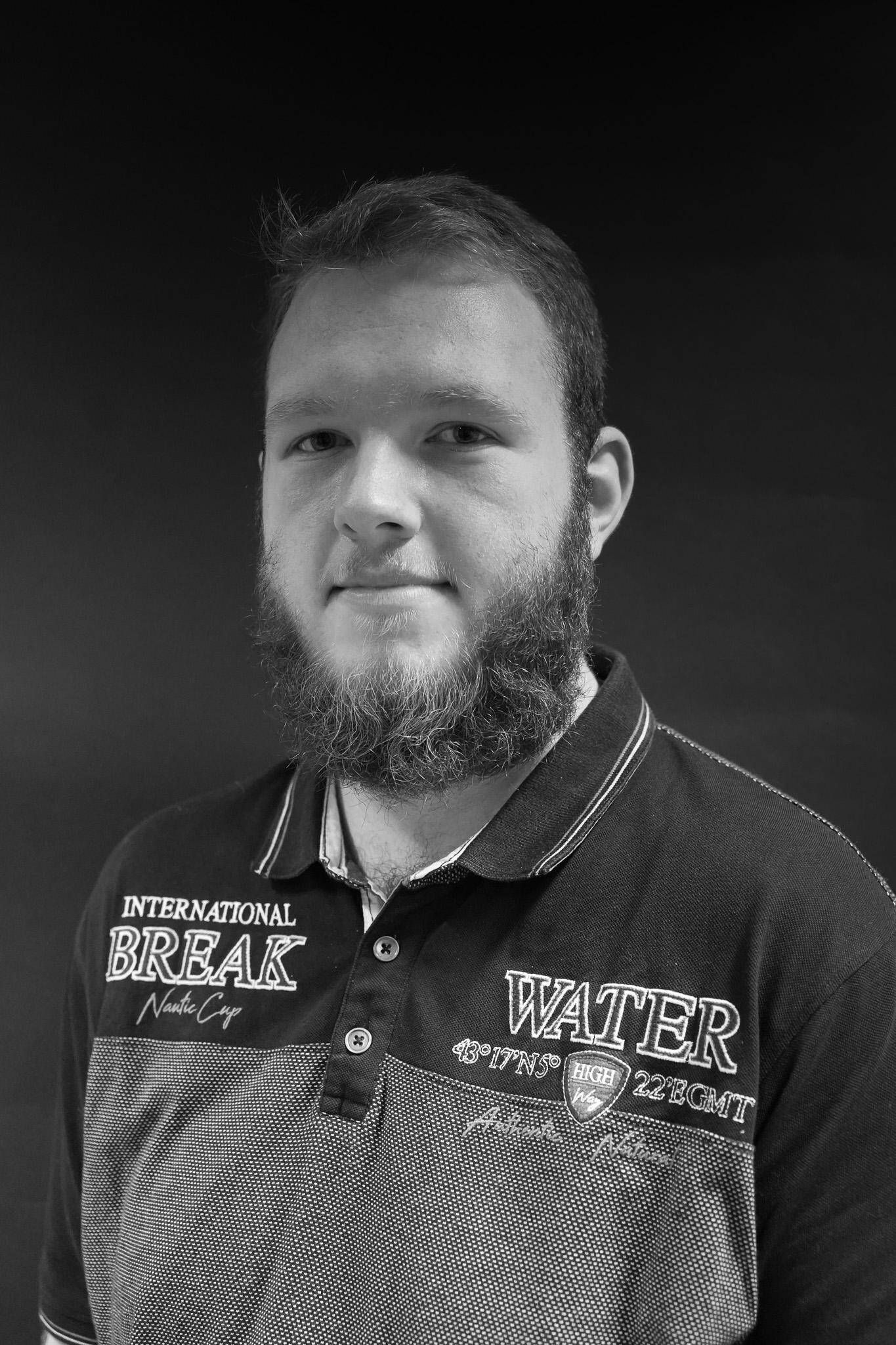 Aurélien G. - Technicien de datacenter | Admin Système + Réseaux