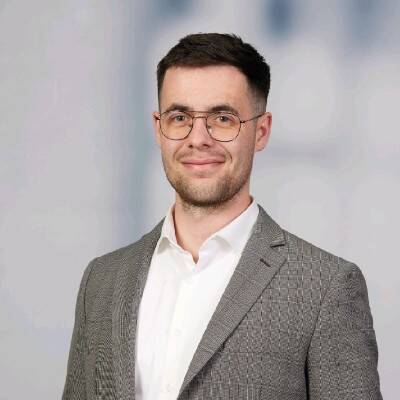 Eric B. - Security Architect / DevOps