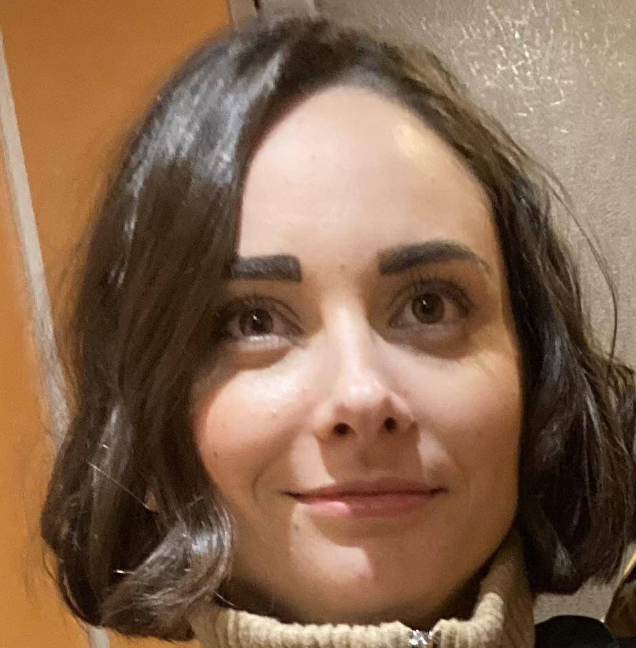 Estelle G.
