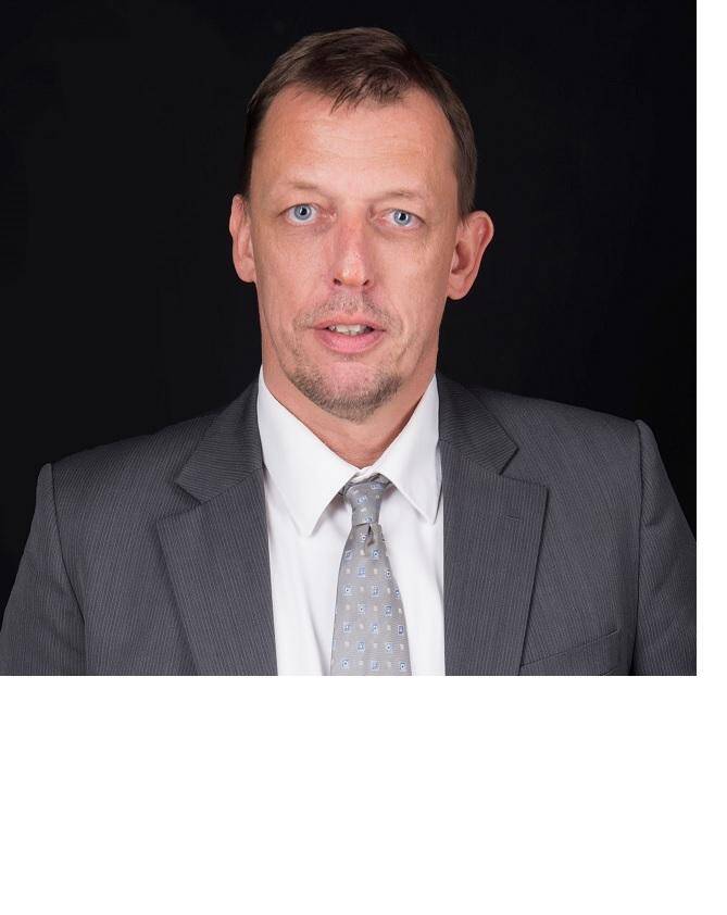 Stefan W.