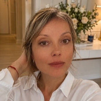 Elena T. - Traductrice juridique &luxe FR/IT/RU