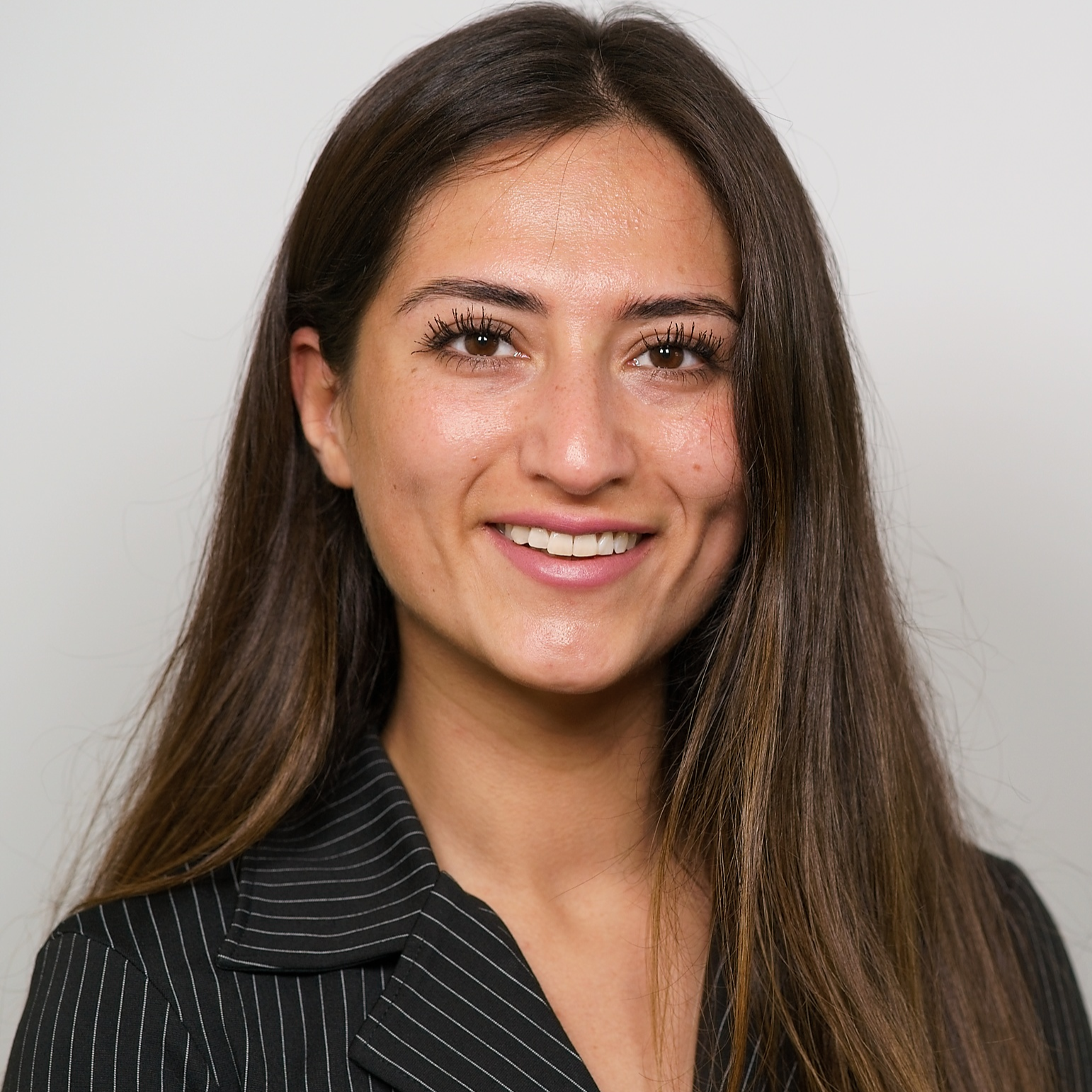 Asena Kesim - Data & AI Analyst | Python, NLP & Text Analytics