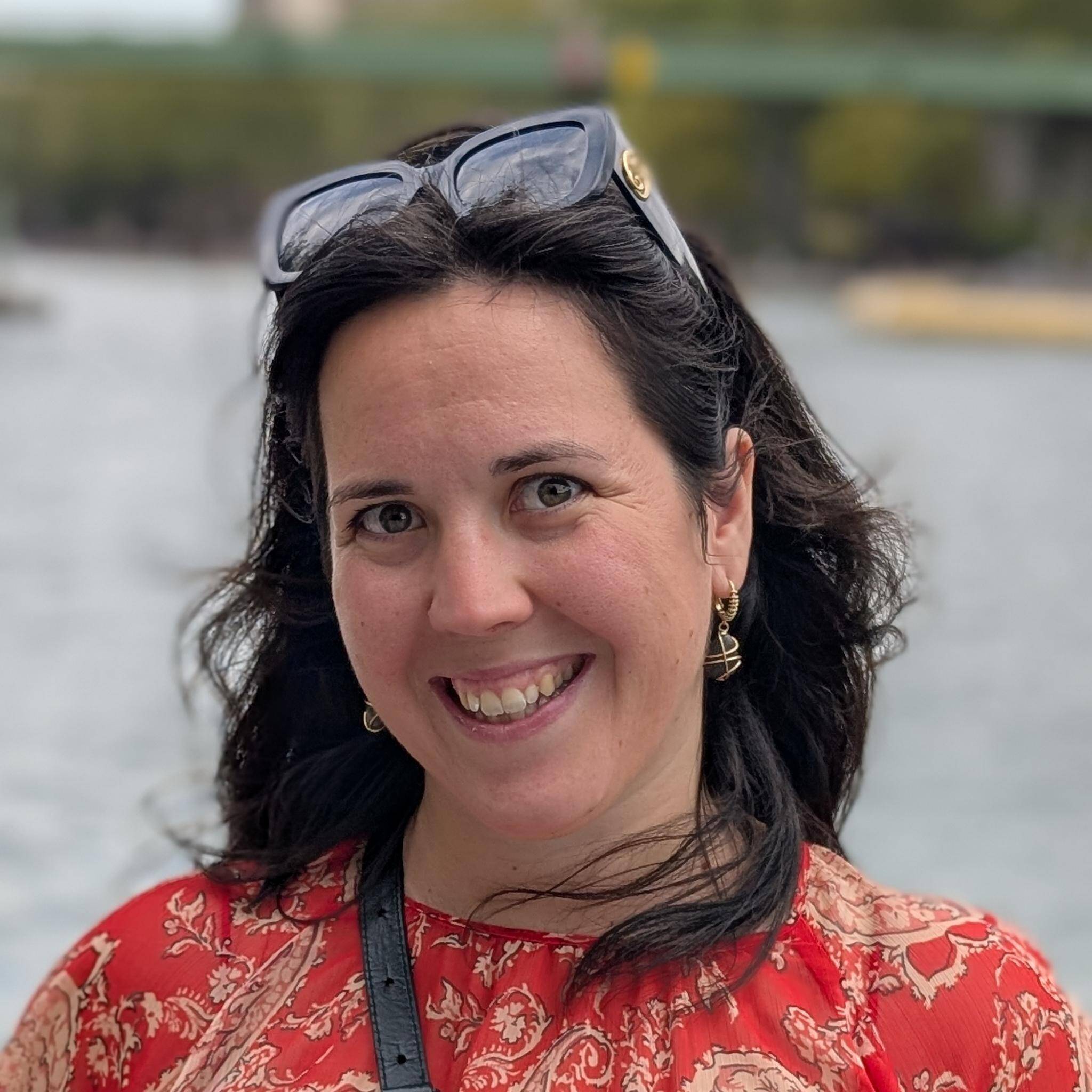 Inès Micheron - Consultante commerciale | Stratégie HubSpot 🚀
