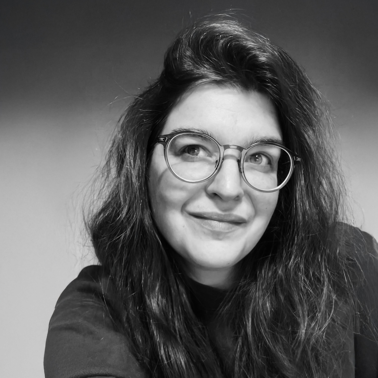 Julia K. - Grafik Design, Bildbearbeitung, Fotografie
