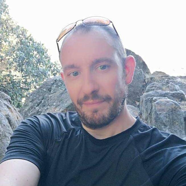 Stephane  - Editor/ Traductor