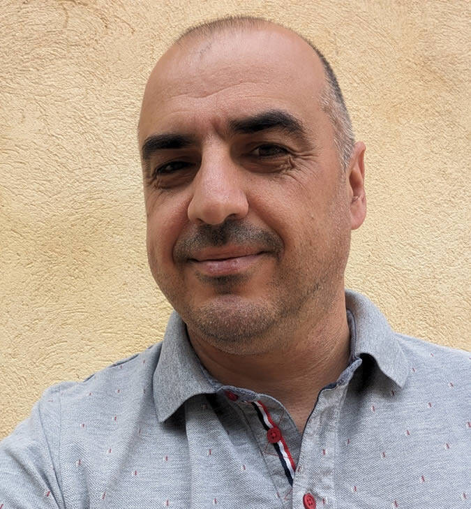 Andrian Mihailov - Développeur PHP · Laravel · Applications métier IA