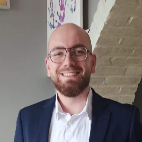 Lucas  - Assistant administratif