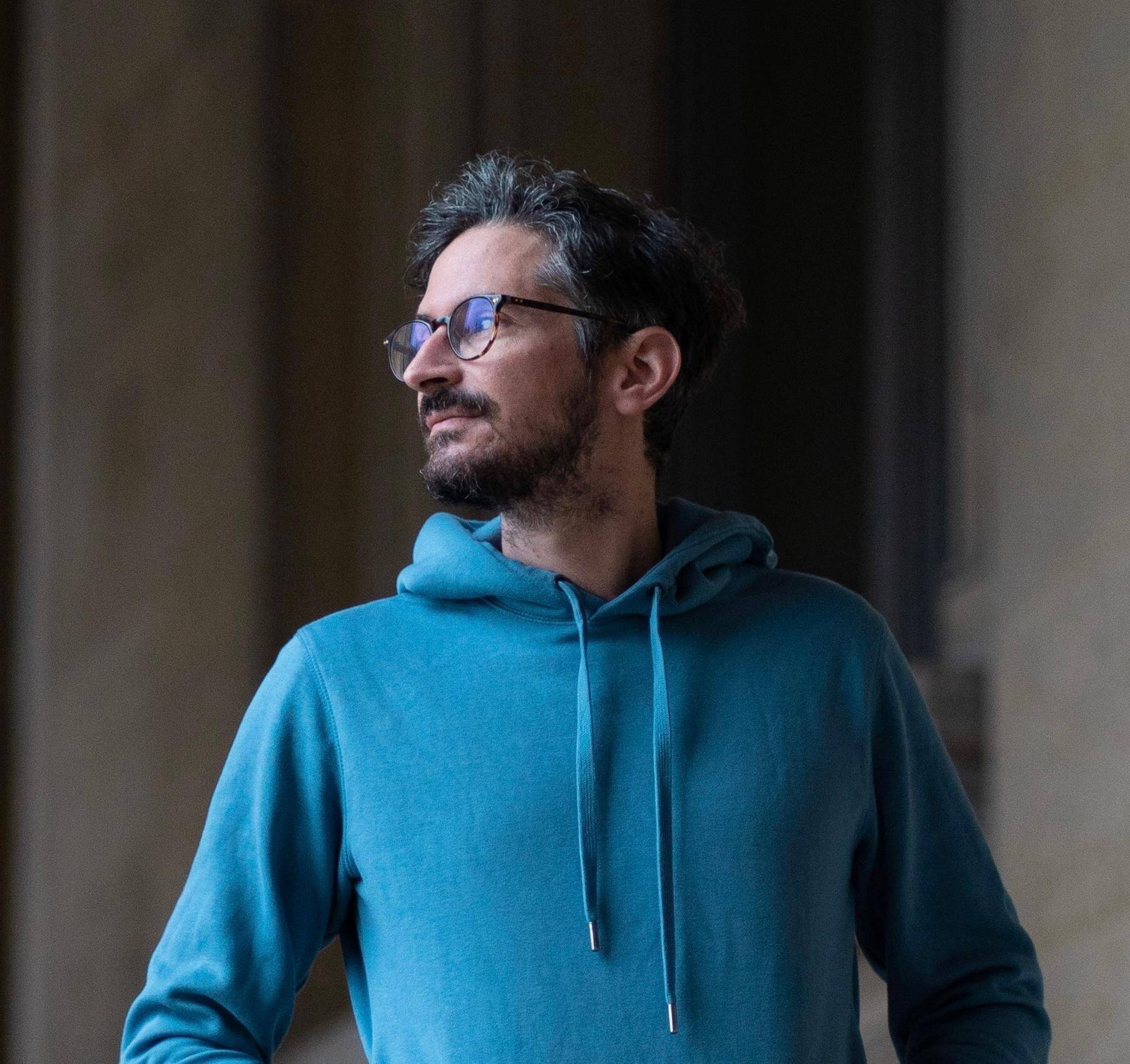 Julien P. - Vidéaste l Réalisation de vidéos l Réseaux sociaux