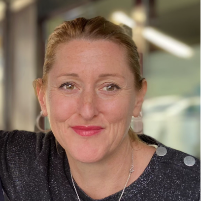 Tasmin Q. - Traductrice EN/FR. Relecture & correction