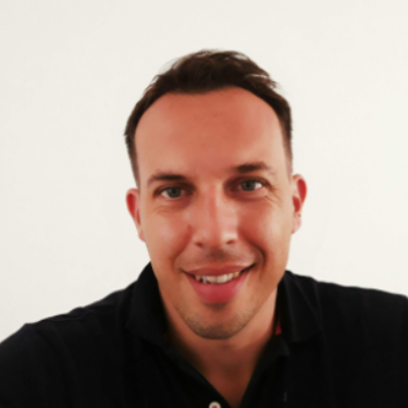 Leandro Sánchez - Head of UX/UI - AI Designer