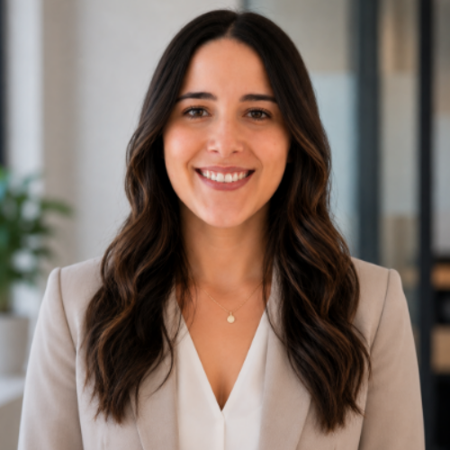 Kenza Tachafine - Conduite du changement & gestion de projet IT