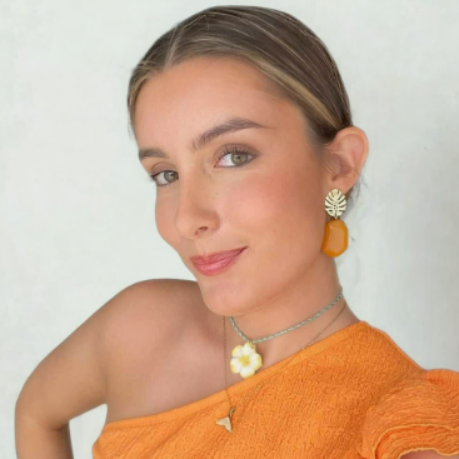 Alejandra Compañ Llanes - Social Media Manager