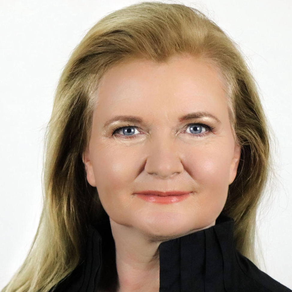 Eva S. - Voice Actor I Synchron I Studio